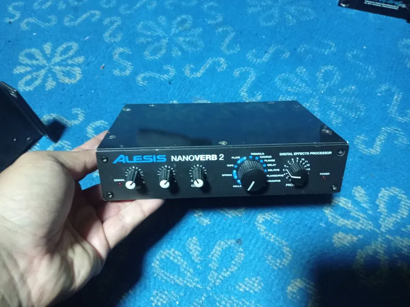 Alesis microverb 4