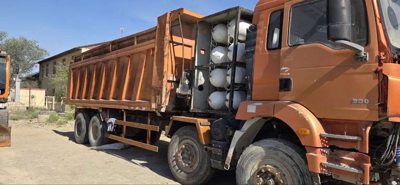 Самосвал SHACMAN M3000 сотилади 3