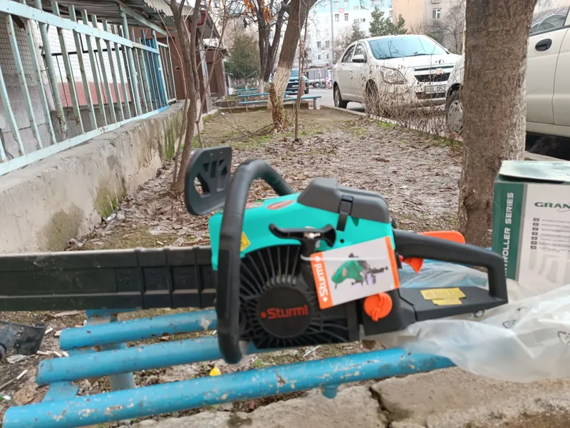 1) Новая бензопила в собранном виде. 2) Водяной насос для воды. Б/у. — фото 2