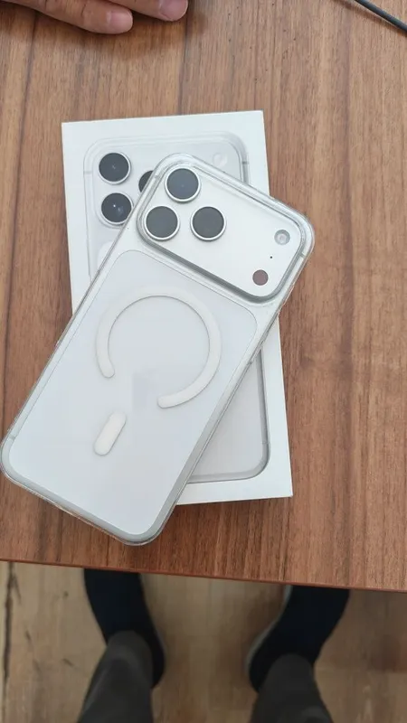 Apple 17 pro max