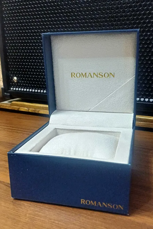 Пустые фирменные коробки от бренда часов Romanson — фото 2