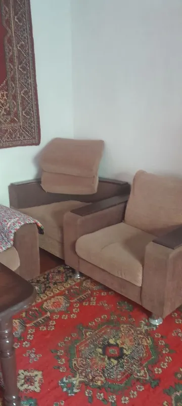 Burchakli divan sotiladi 1