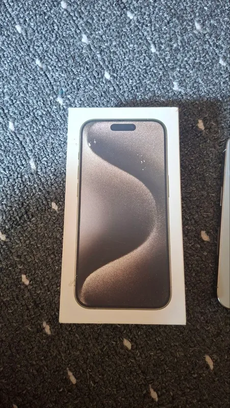 iPhone 15 pro idealni holatda sroochno sotila