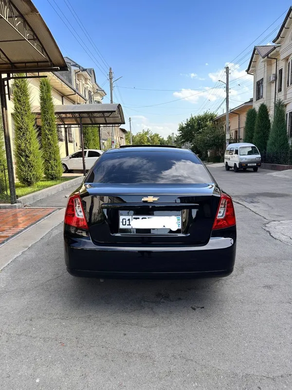 Chevrolet jentra 3