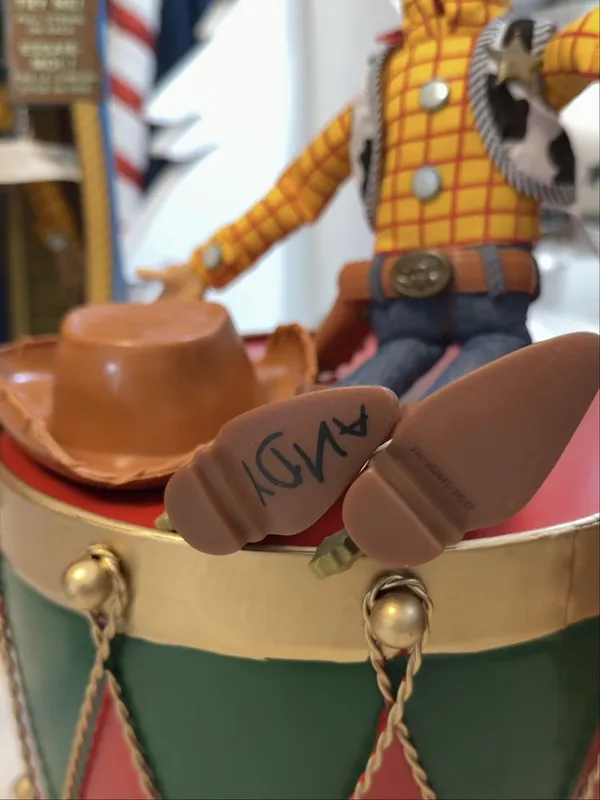 Вуди персонаж от toystory 2 Вуди персонаж от toystory 2