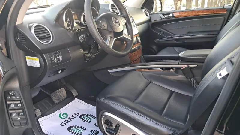 Mercedes Benz ML 350 9 Mercedes Benz ML 350 9
