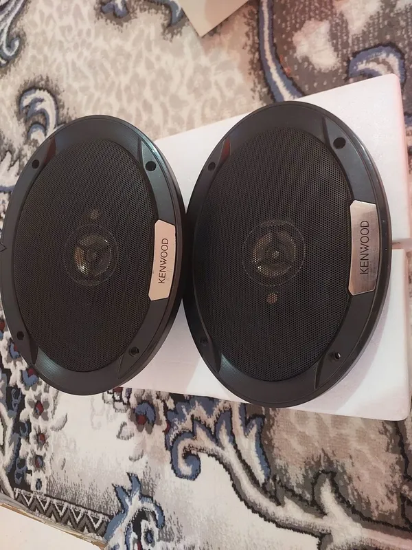 Kenwood kalonka sotiladi usilitili bn birga 5