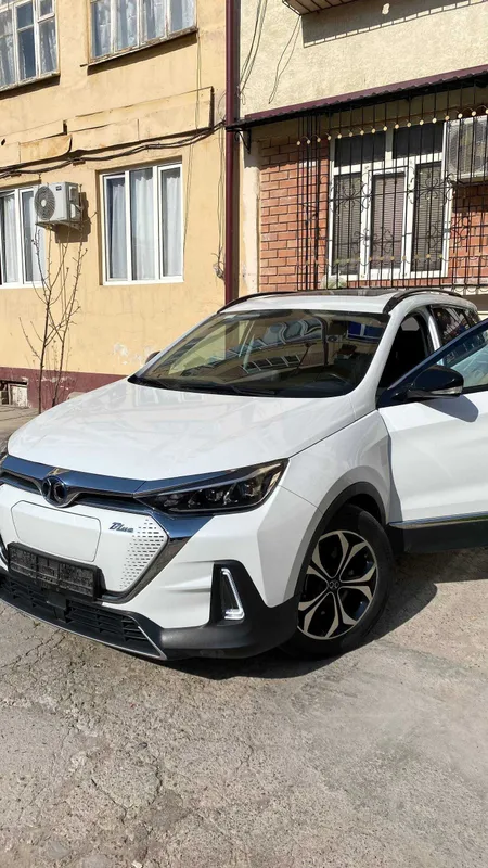 Baic eleltrocar srochna sotiladi
