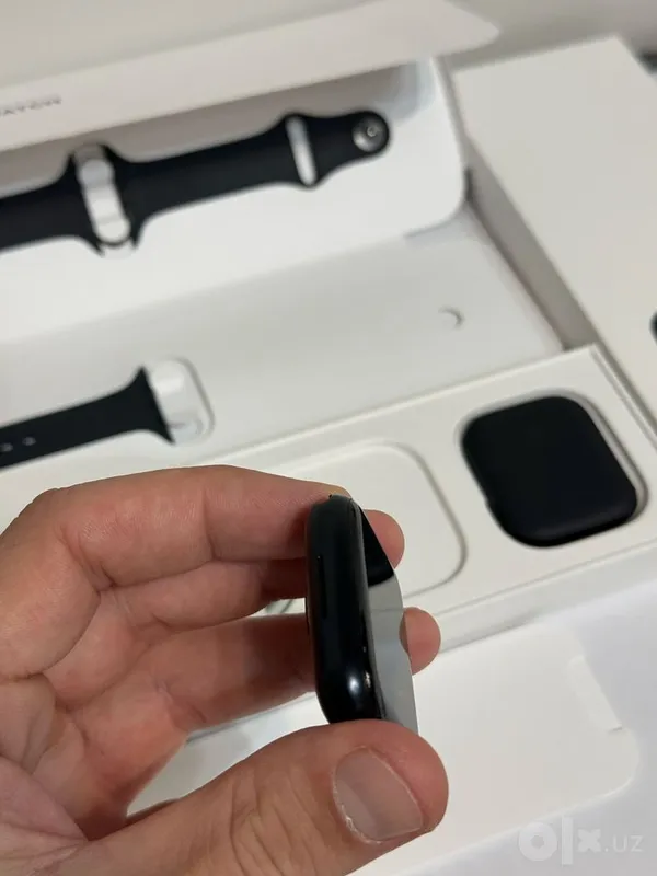 iWatch 7 (45mm) Midnight / 32GB / 92% 4 iWatch 7 (45mm) Midnight / 32GB / 92% 4