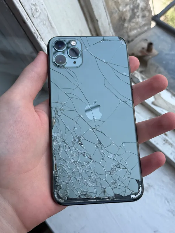 Iphone 11 pro max 4 Iphone 11 pro max 4