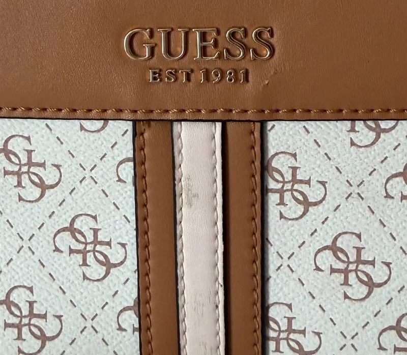 Оригинальная сумка Guess 3 Оригинальная сумка Guess 3