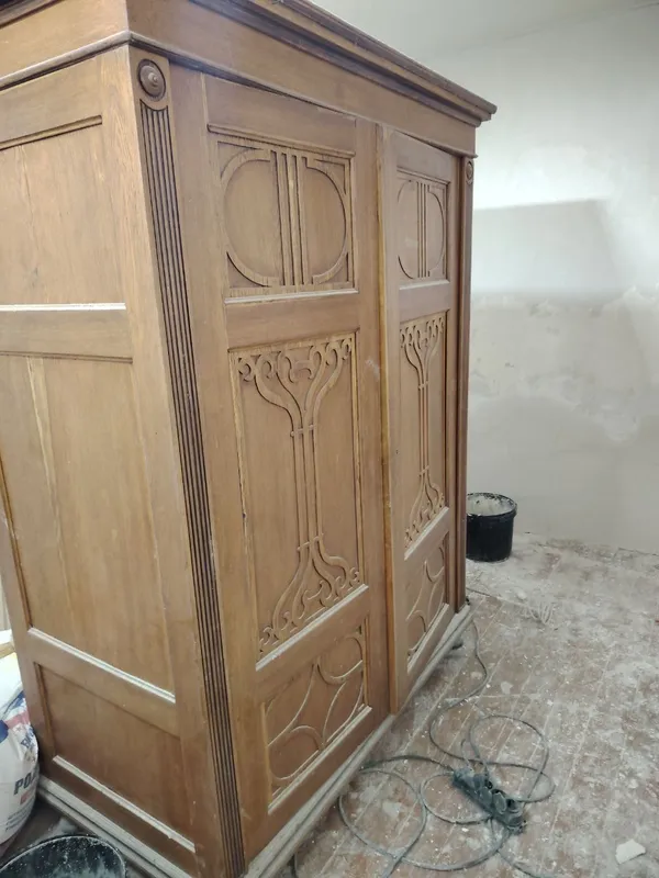 Продается антикварная витрина. — фото 1 Продается антикварная витрина. — фото 1