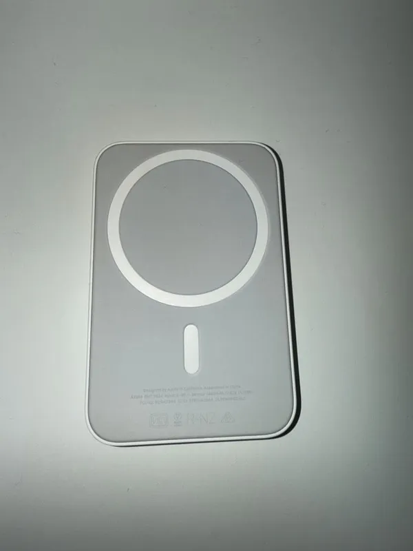 Apple MagSafe Battery Pack — фото 2