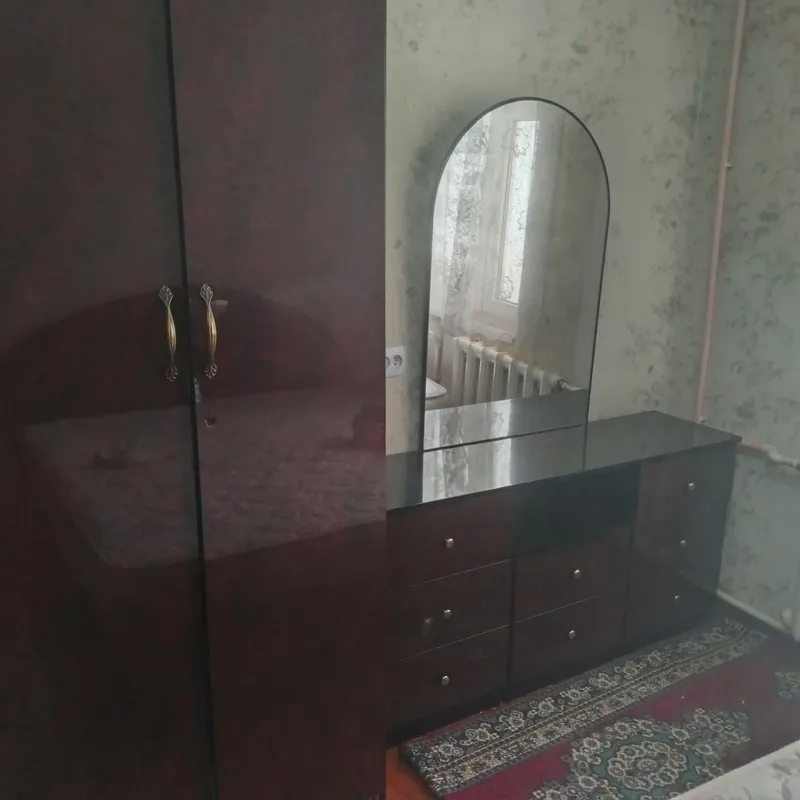 Продается спальний кровать, тумбочка, трюмо, шкаф сотилади 5 Продается спальний кровать, тумбочка, трюмо, шкаф сотилади 5