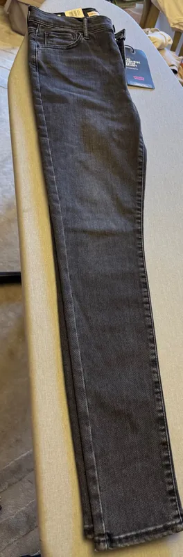 Джинсы Levis 28 размер, новые 5