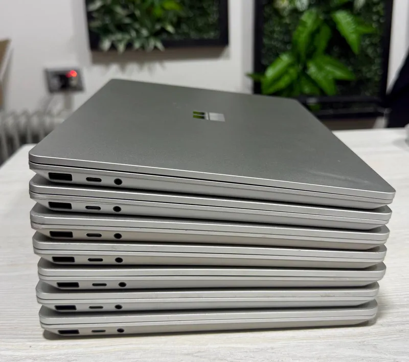 Microsoft Surface Go 12.5 Сенсор I5-1035G1 16/256 6 Microsoft Surface Go 12.5 Сенсор I5-1035G1 16/256 6