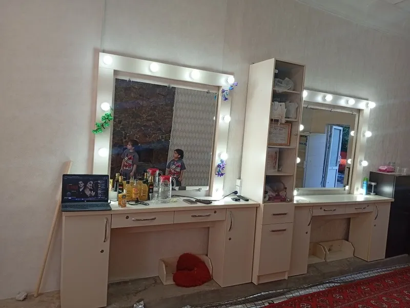 Salon uchun mebellar sotiladi