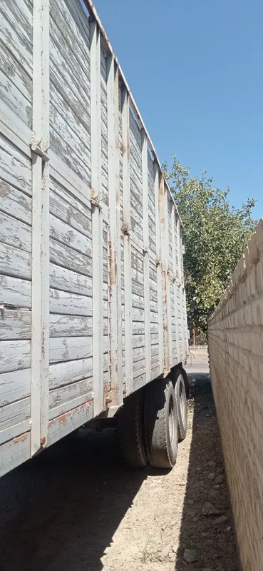 Titanik pritsep 7.8
