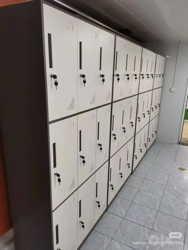 Ishxona va sport zallar uchun metall razdevalka shkafi 5 Ishxona va sport zallar uchun metall razdevalka shkafi 5