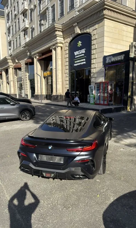 sotuvda BMW M850i 8 sotuvda BMW M850i 8