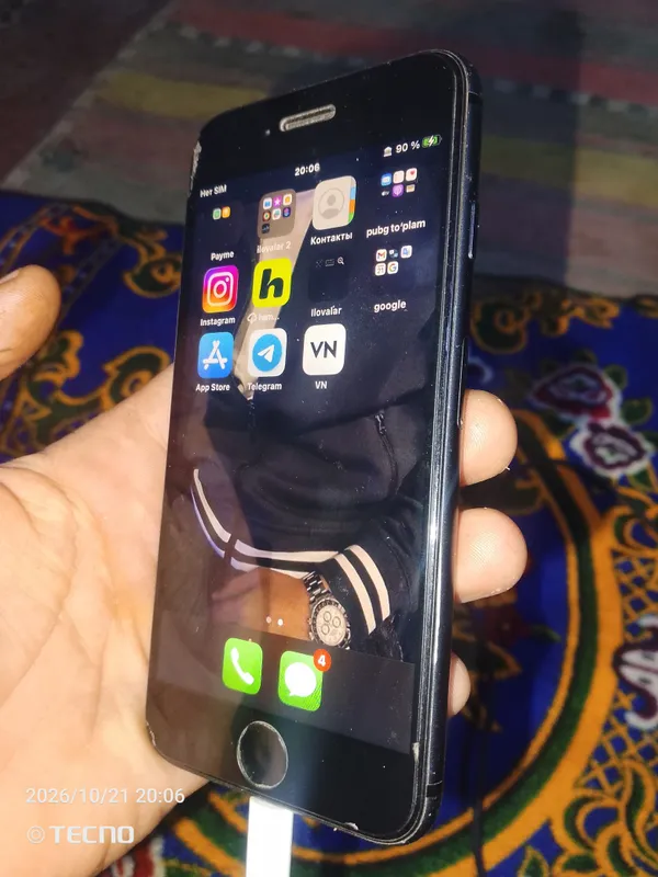 iPhone 8 64/75 2