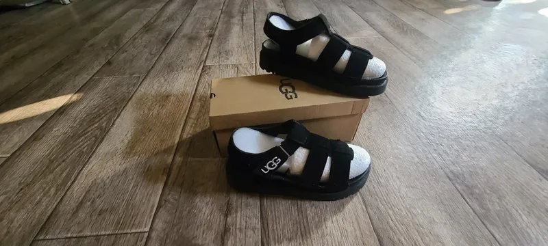 фирменные басаножки UGG — фото 1 фирменные басаножки UGG — фото 1
