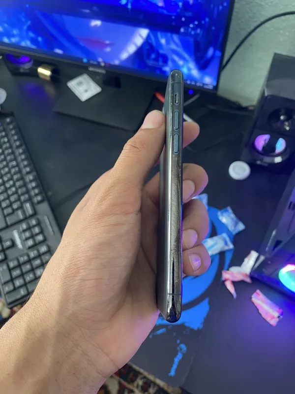 Iphone 11pro 66yomkus holat yaxshi — фото 2