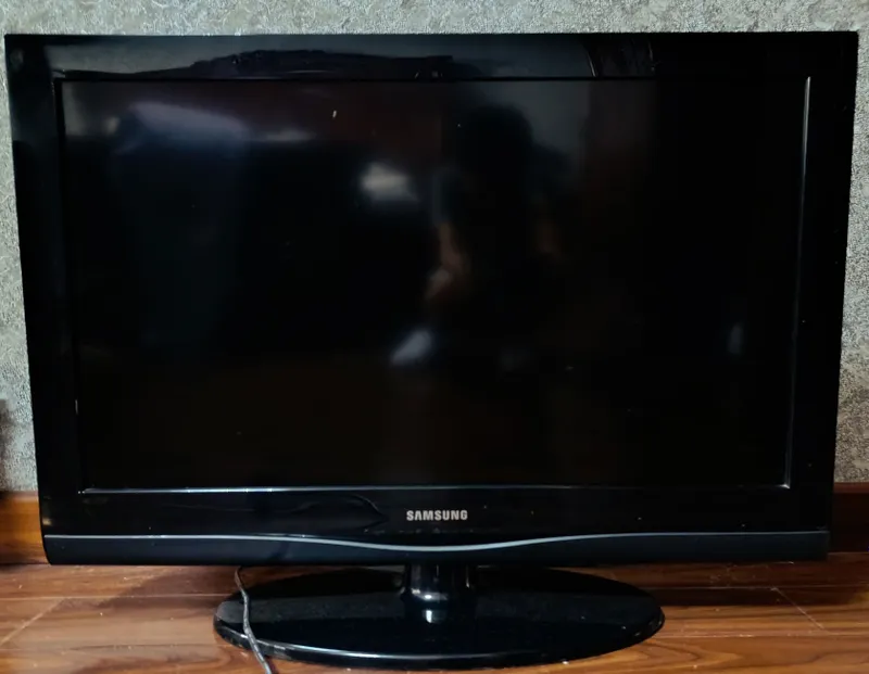 Срочно продается телевизор LG 32