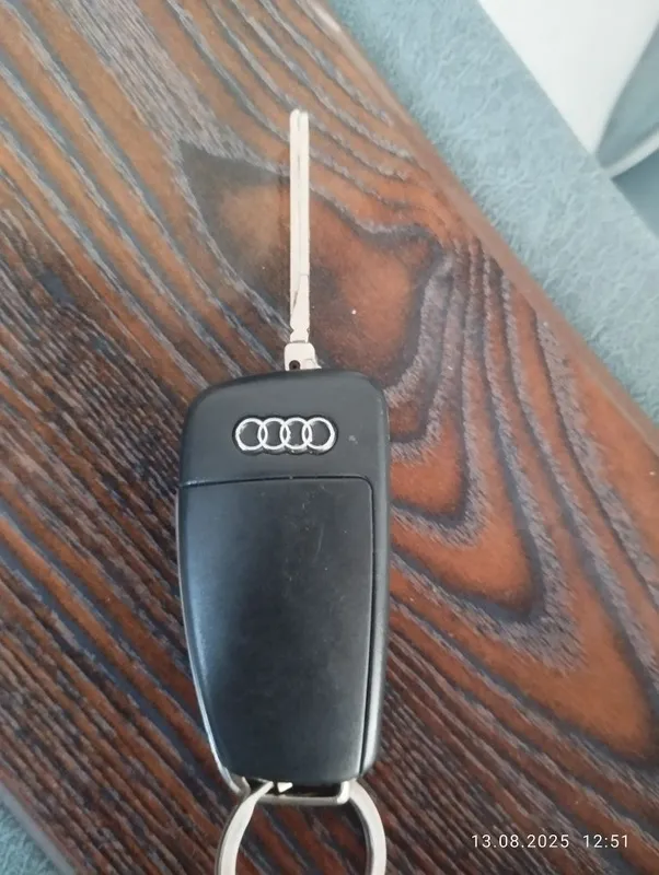 Брелок от AUDI калит — фото 1