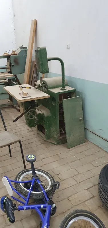 Деревообрабатывающий станки Сверлильно-пазовальный станок 1