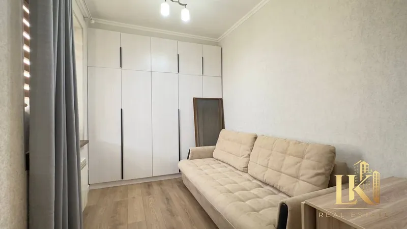 Продаётся 4-комнатная квартира в новостройке 6