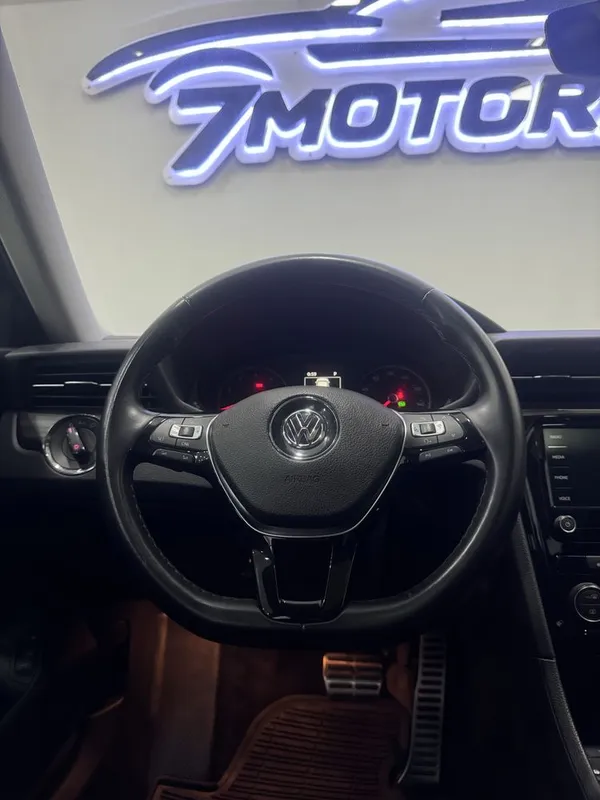 Volkswagen Passat 2.0 R-Line — фото 5