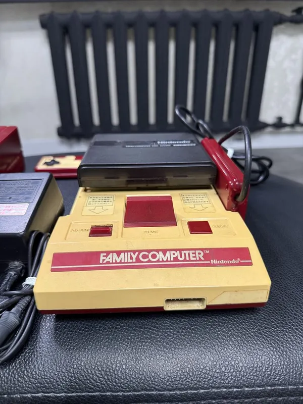 Nintendo Famicom + Disk system 3 Nintendo Famicom + Disk system 3