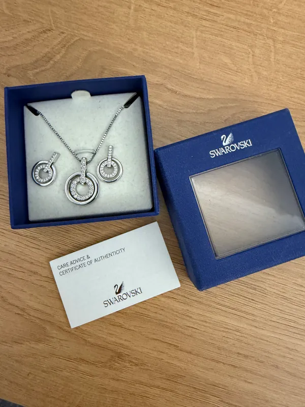 Набор Swarovski Набор Swarovski