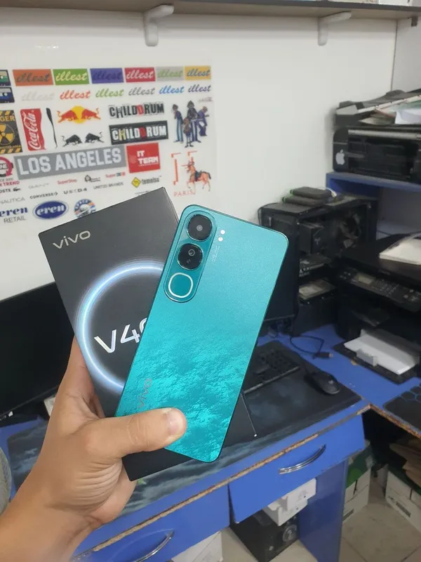 Vivo V40 Lite 8/256GB — Yangidek, karobka-dokument bor Tavsif: Vivo