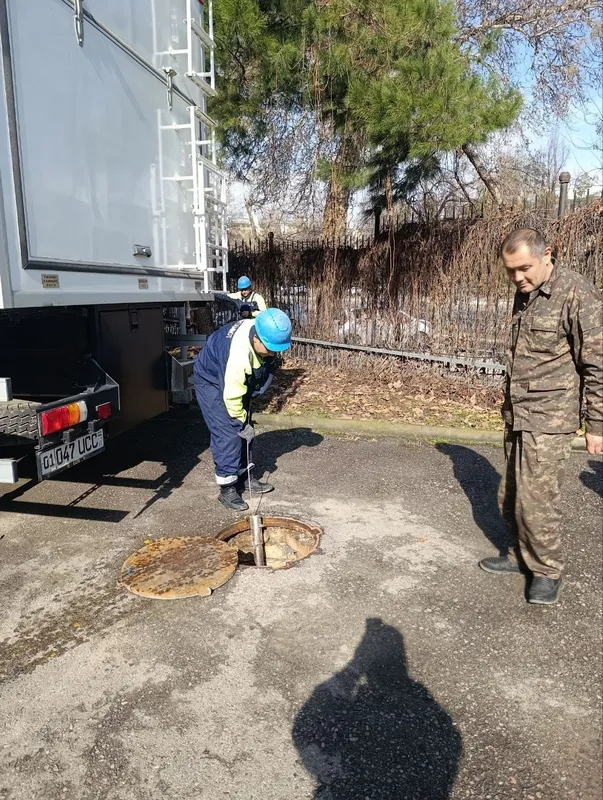Kanalizatsiya quvurlarini sifatli Va Xamyonbop narxlarda tozalash 24/7 — фото 1