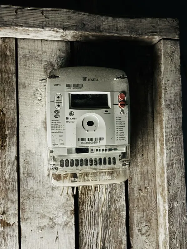 Tok elektr uch фазали учочик сотилади