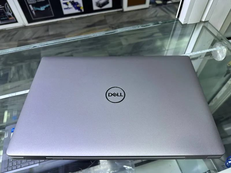 Dell Latitude 5520 5