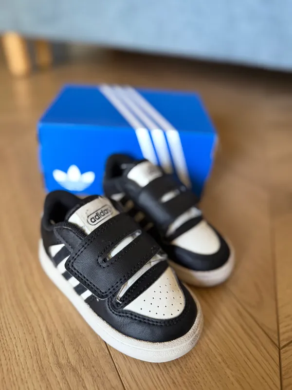 Кроссовки adidas оригинал 1 Кроссовки adidas оригинал 1