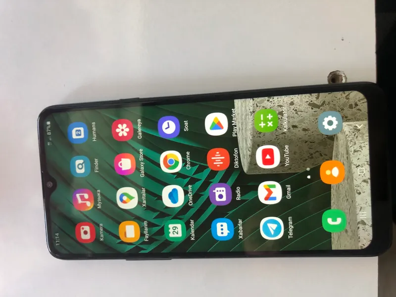 Samsung a20 s 1