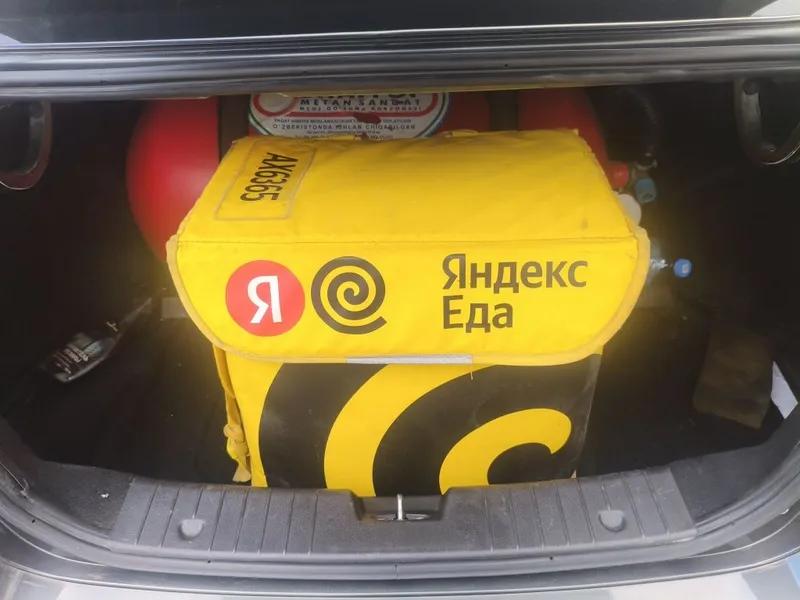 Yandex sumka Sotiladi