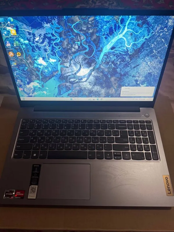 Lenovo IdeaPad Slim 3 1 Lenovo IdeaPad Slim 3 1