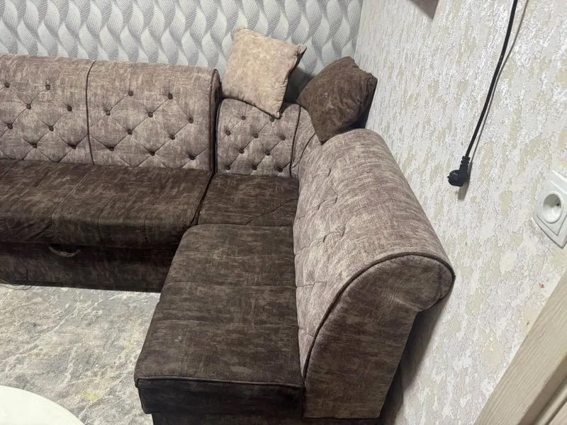 Burchakli yumshoq mebel,yaxshi holatda,arzon narx