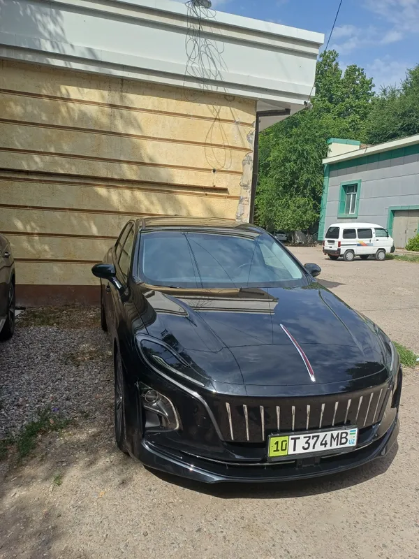 Продаётся HONGQI EQM5 2024 г электро