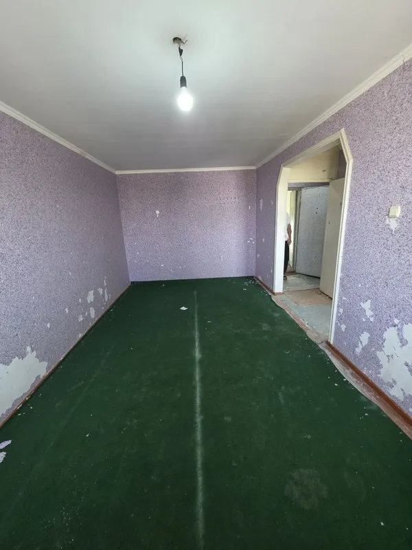 Город Фергана, Доканал, 1 комната, на 4 этаже 1