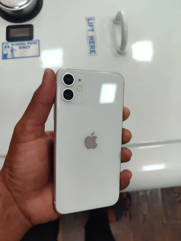 iPhone 11 4 iPhone 11 4