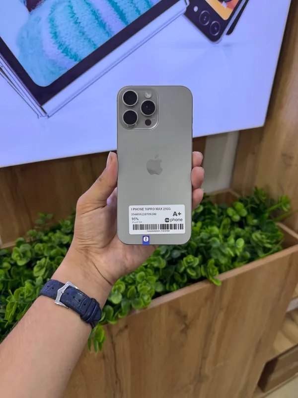 I PHONE 16 PRO MAX