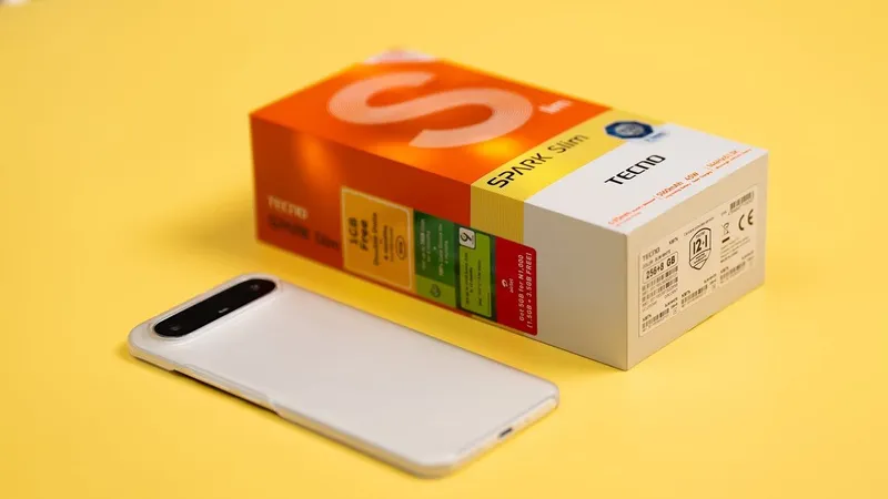 YENGI ! Tecno Spark Slim (8/256Gb) x iPhone Air 4
