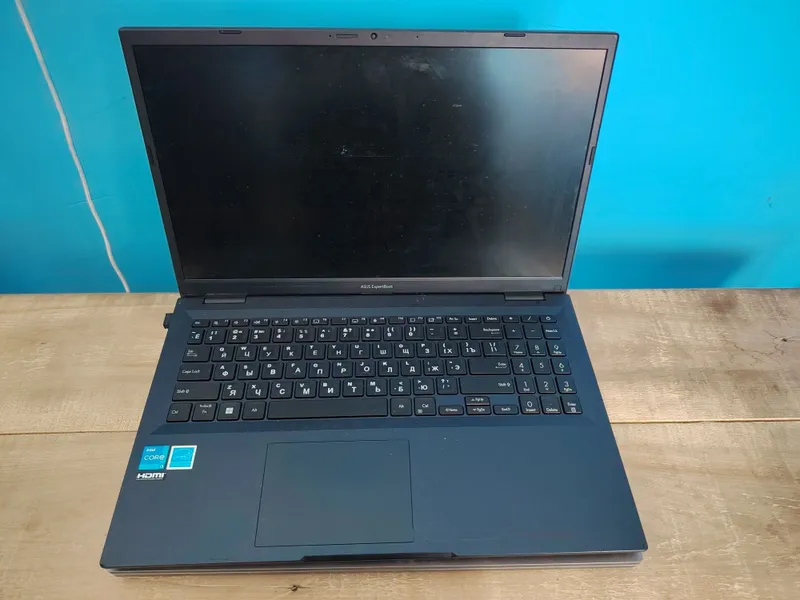 Asus expert book 2
