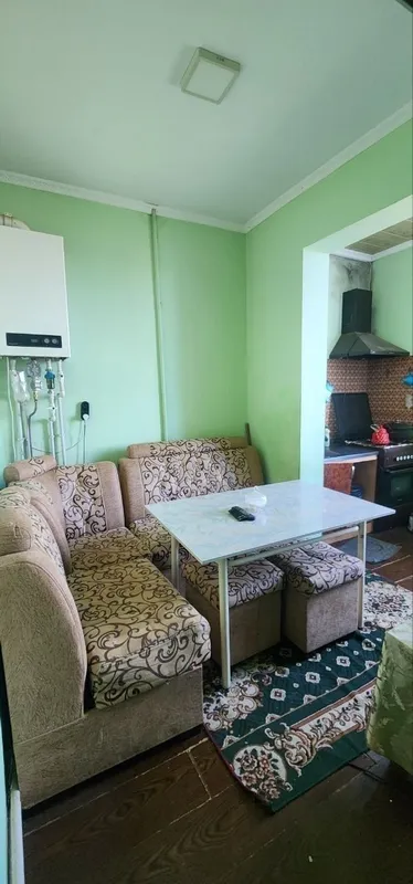 2/4/4 сотилади 50м² 1 2/4/4 сотилади 50м² 1
